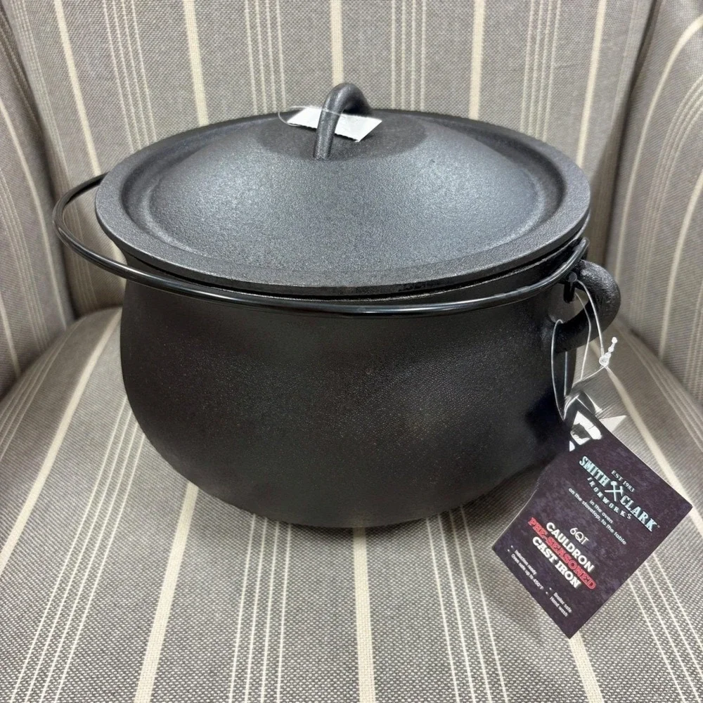 Smith & Clark 6 Quart Black Halloween Cast Iron Cauldron Pot with Handle